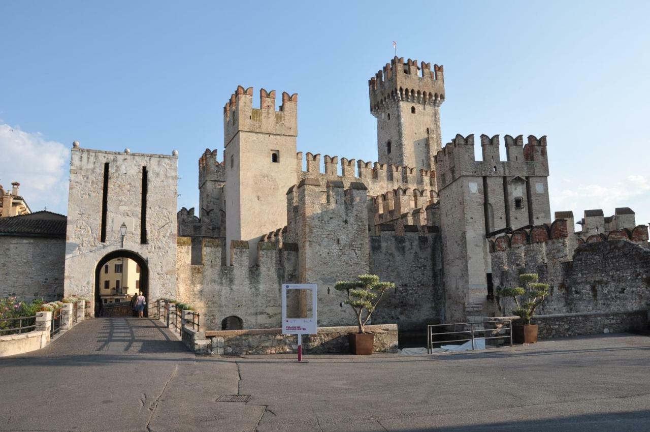 Royal Apartments Garda Sirmione Kültér fotó